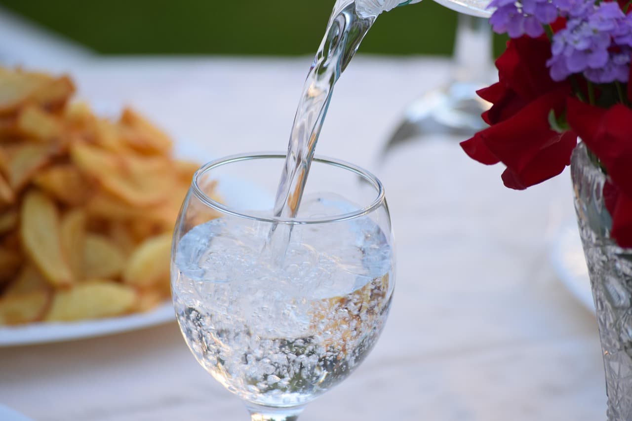 How Hydration Really Affects Weight Management
