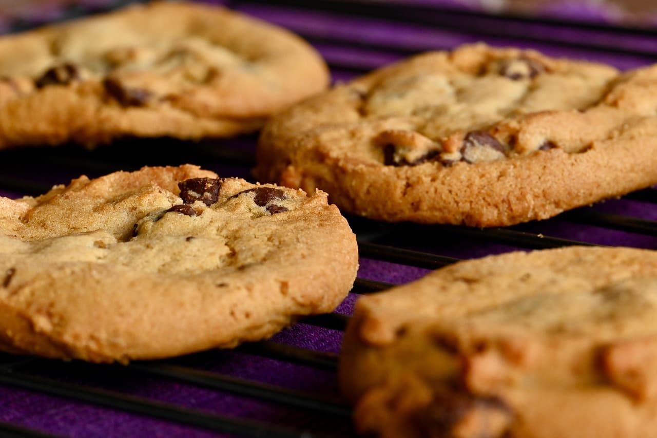 How to Stop Emotional Eating: Practical Steps